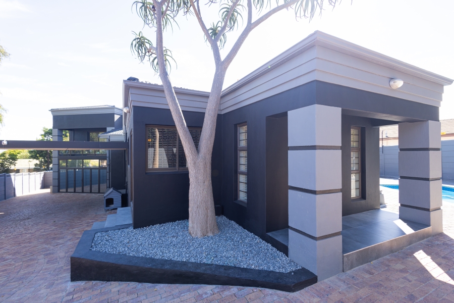 4 Bedroom Property for Sale in Ridgeworth Western Cape